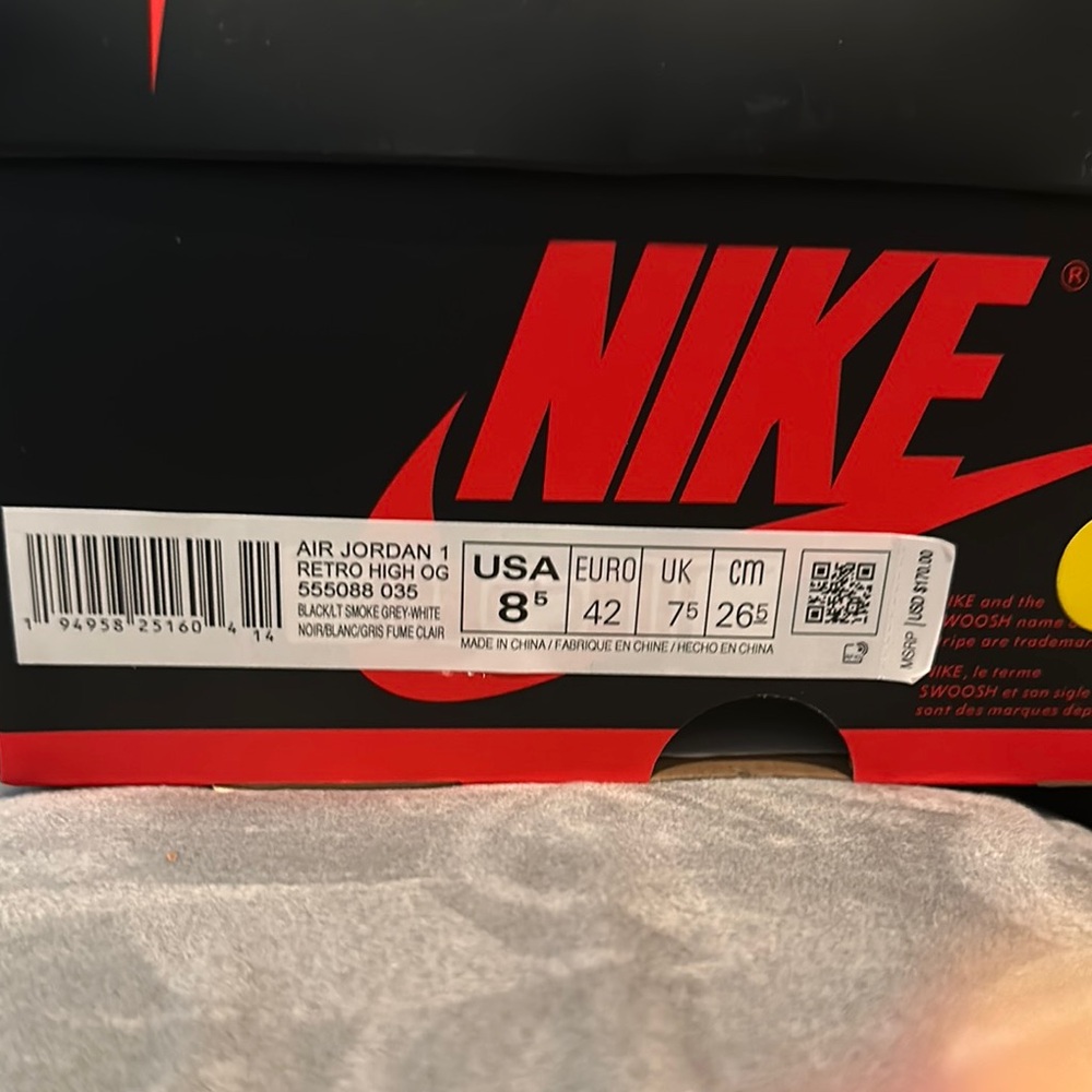Air Jordan 1 Retro High OG - Picture 6 of 8
